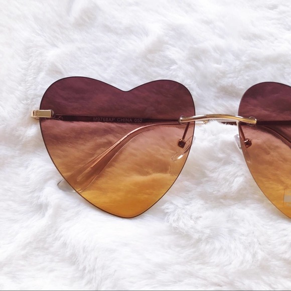 Miley Brown & Tan Gradient Heart Sunglasses - Picture 2 of 11